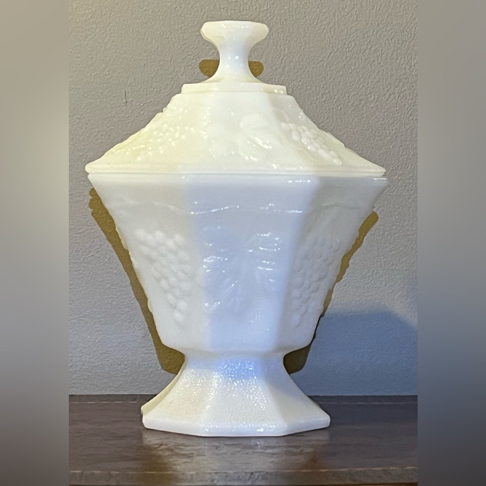 Vintage Anchor Hocking Harvest Grape White Milk Glass Lidded Pedestal Dish